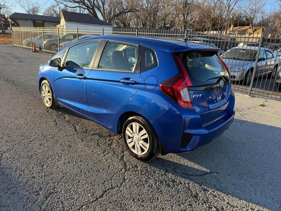 2016 Honda Fit - Image 15 of 19