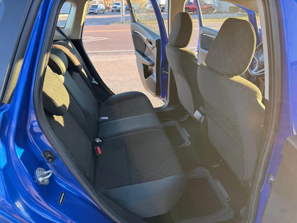 2016 Honda Fit - Image 10 of 19