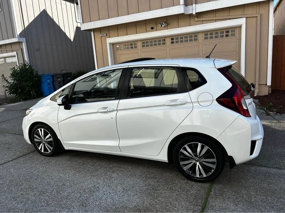 2016 Honda Fit - Image 3 of 10