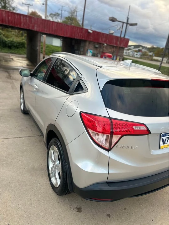 2016 Honda HR-V 2nd Gen - Image 5 of 15