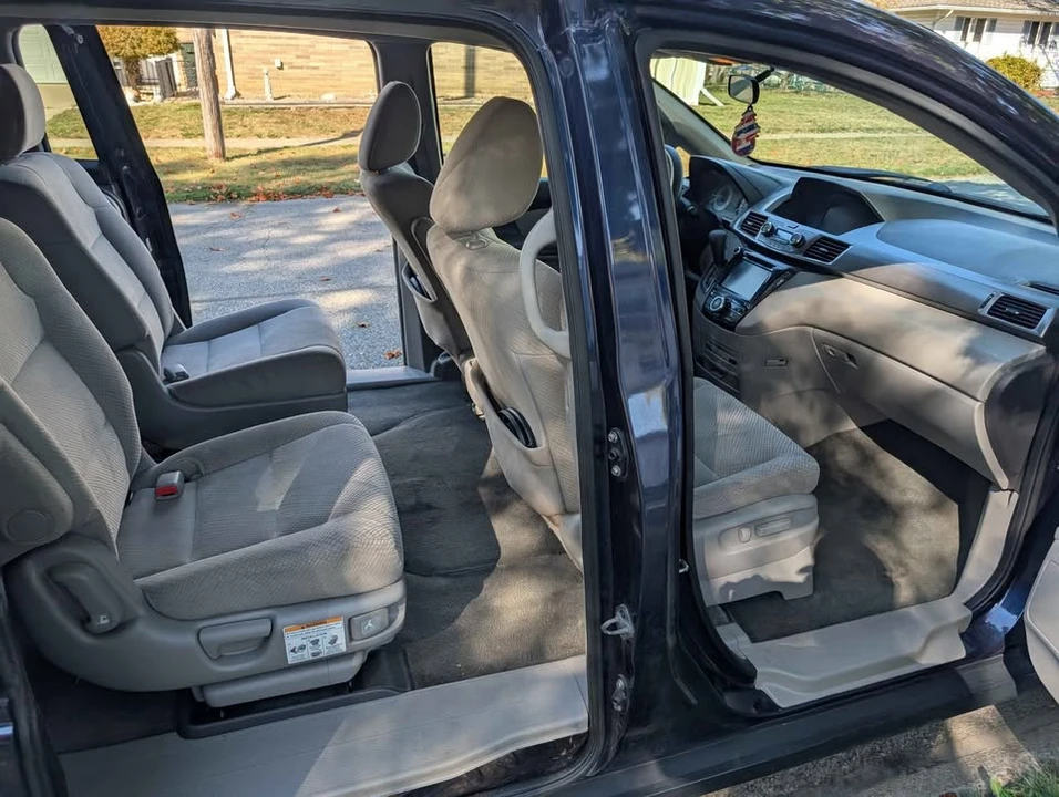 2016 Honda Odyssey - Image 13 of 17