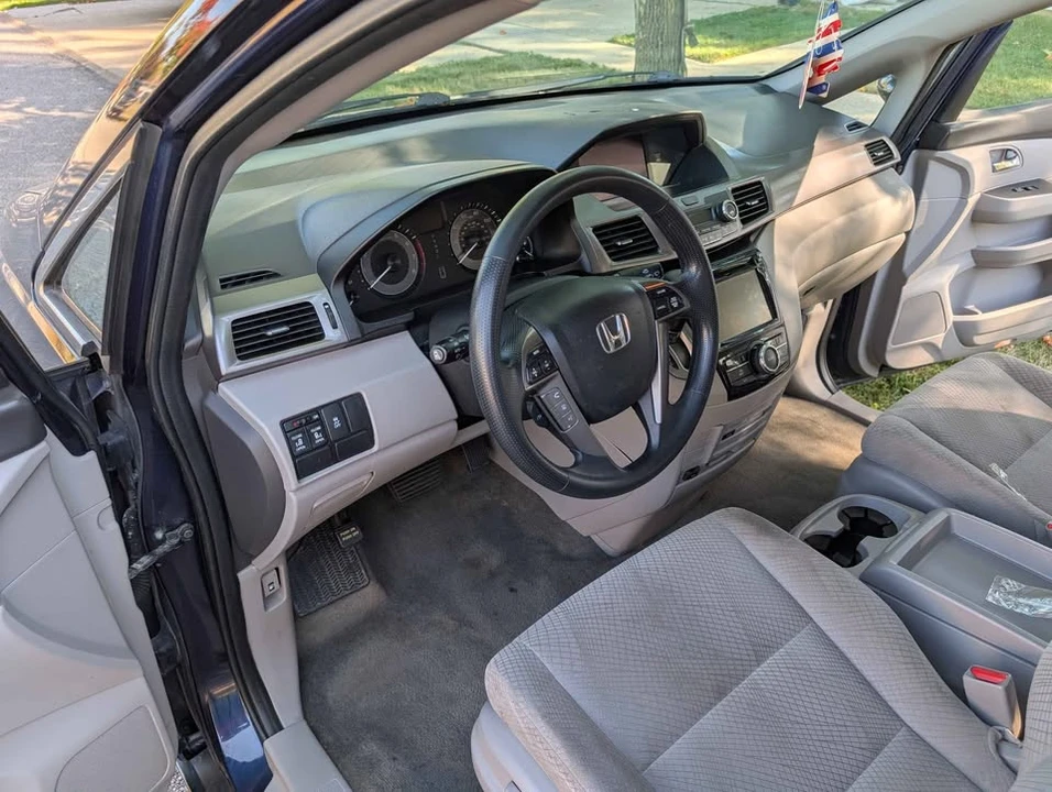 2016 Honda Odyssey - Image 16 of 17