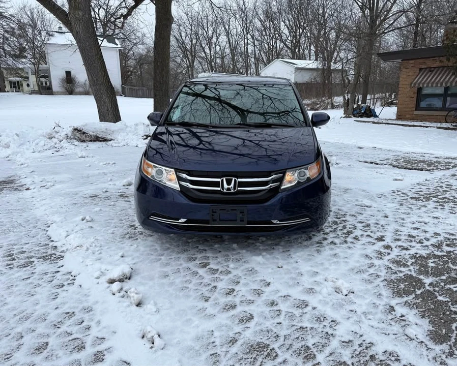 2016 Honda Odyssey - Image 2 of 17