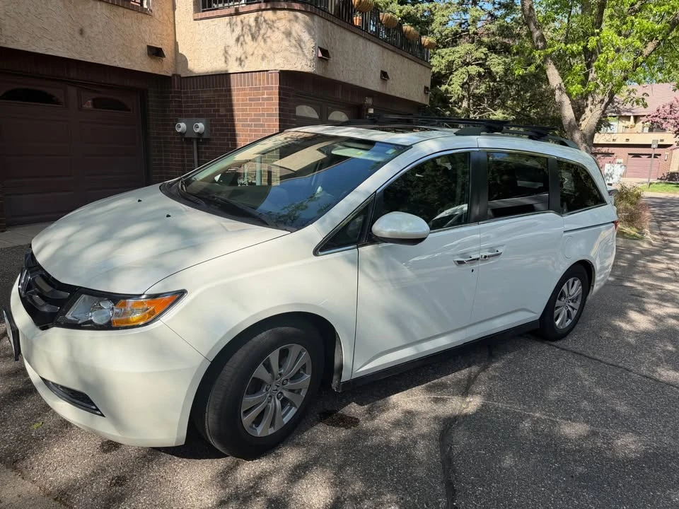 2016 Honda Odyssey - Image 3 of 10