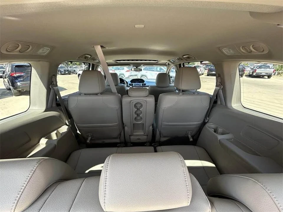 2016 Honda Odyssey - Image 12 of 20