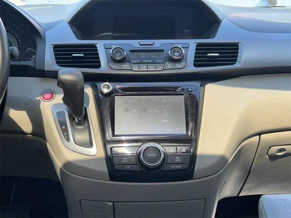 2016 Honda Odyssey - Image 15 of 20