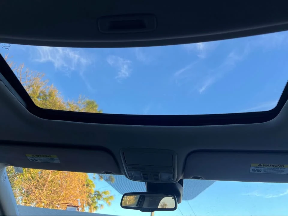 2016 Honda Odyssey - Image 18 of 20
