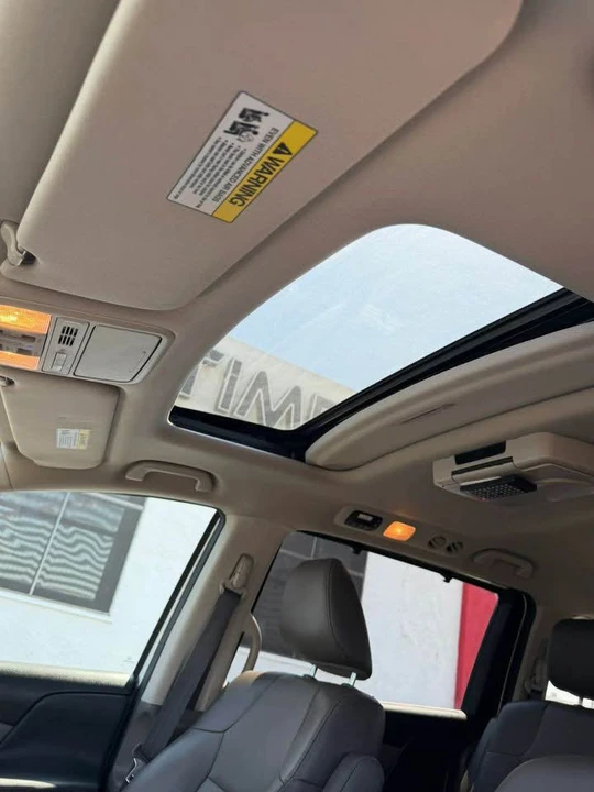 2016 Honda Odyssey - Image 10 of 18