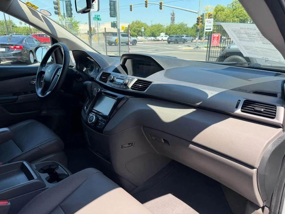 2016 Honda Odyssey - Image 16 of 18