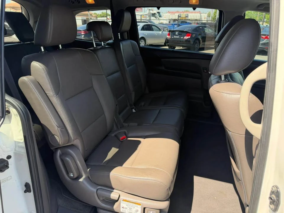 2016 Honda Odyssey - Image 13 of 18
