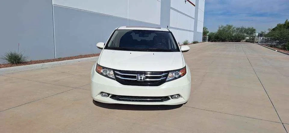 2016 Honda Odyssey - Image 11 of 18