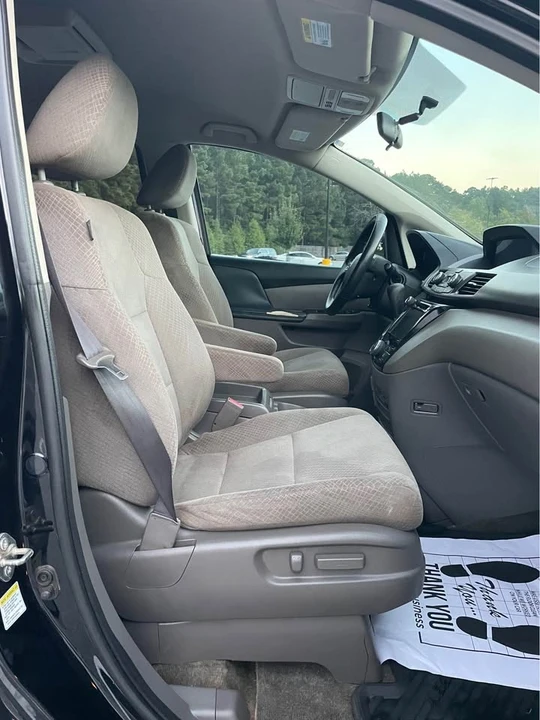 2016 Honda Odyssey - Image 15 of 20