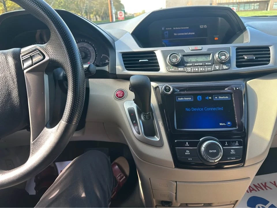 2016 Honda Odyssey - Image 15 of 16