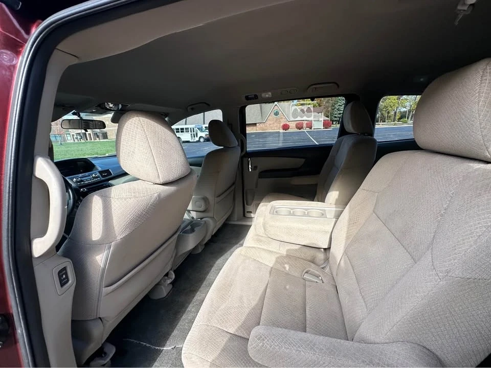 2016 Honda Odyssey - Image 9 of 16