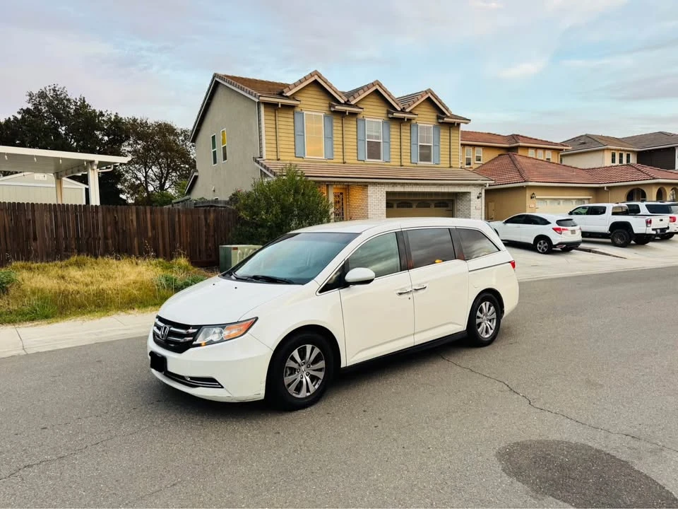 2016 Honda Odyssey - Image 2 of 14