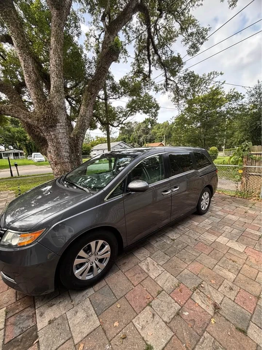 2016 Honda Odyssey - Image 2 of 11