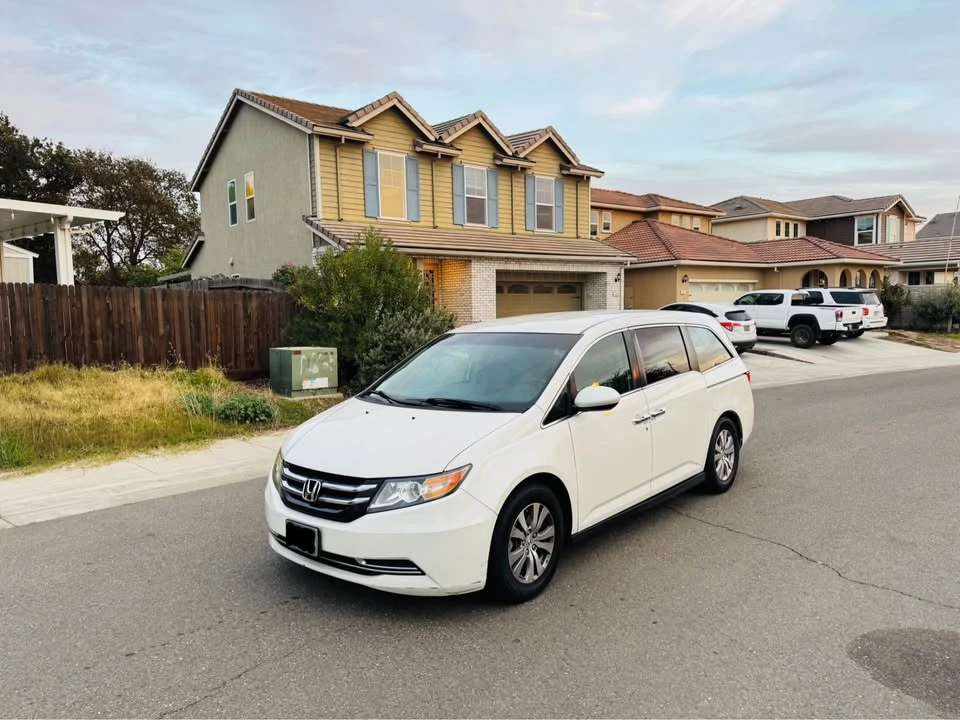 2016 Honda Odyssey - Image 2 of 15