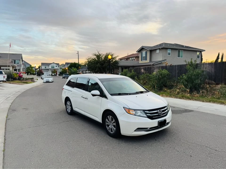 2016 Honda Odyssey - Image 4 of 15