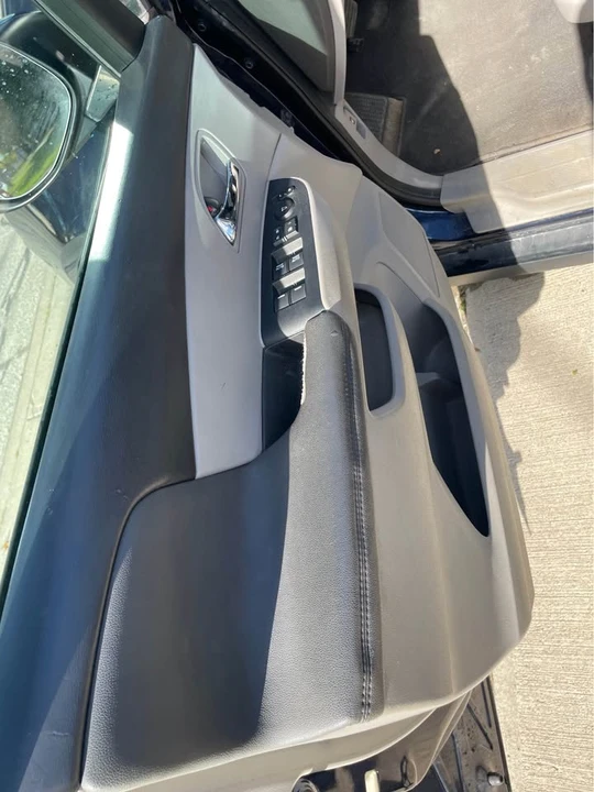 2016 Honda Odyssey - Image 11 of 15