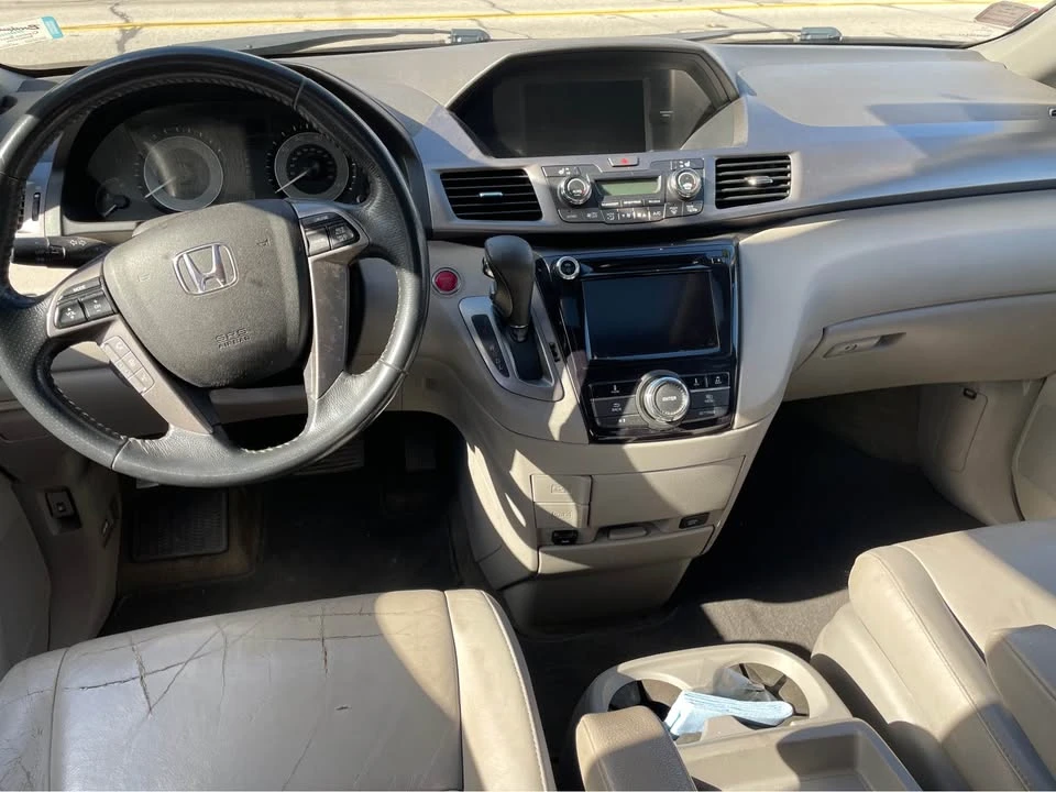 2016 Honda Odyssey - Image 8 of 15