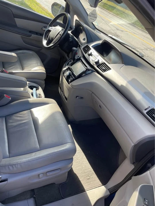 2016 Honda Odyssey - Image 10 of 15