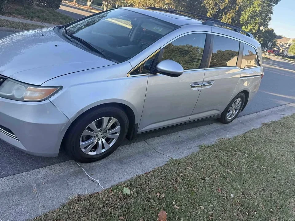 2016 Honda Odyssey - Image 2 of 7