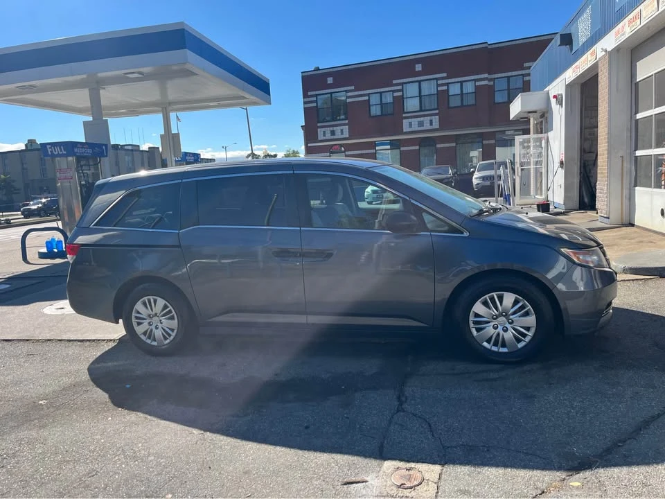 2016 Honda Odyssey - Image 3 of 6