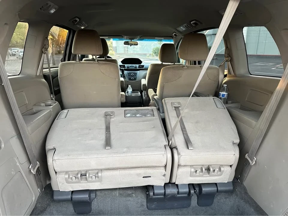 2016 Honda Odyssey - Image 2 of 7