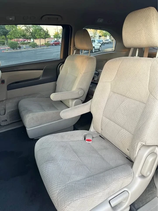 2016 Honda Odyssey - Image 4 of 7