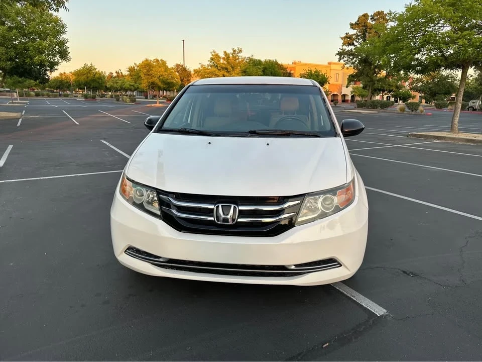 2016 Honda Odyssey - Image 6 of 7