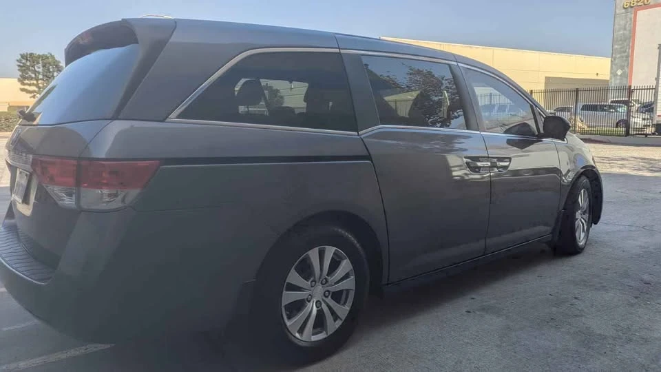 2016 Honda Odyssey - Image 3 of 12