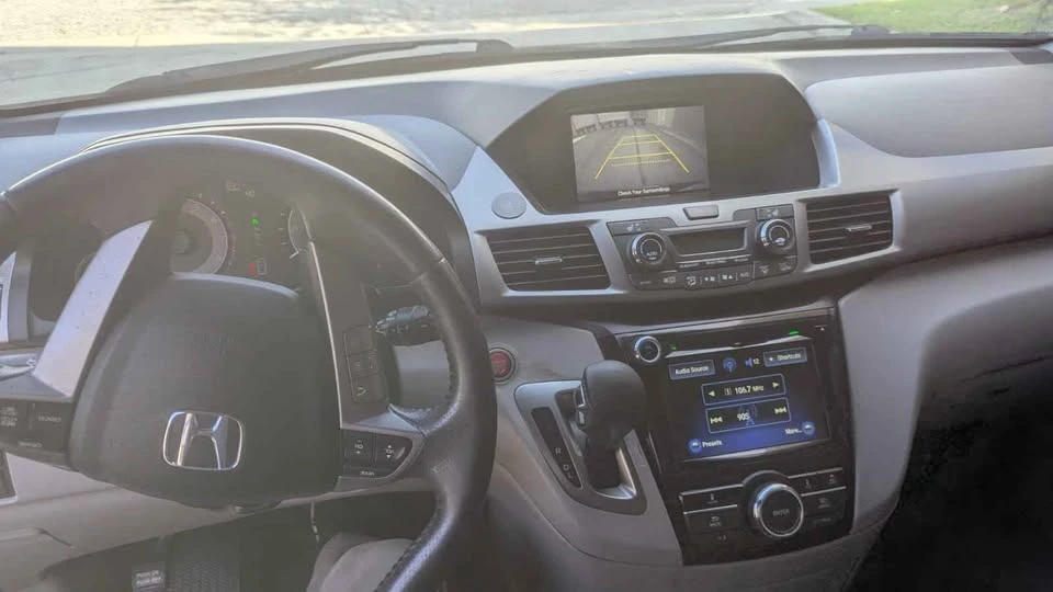 2016 Honda Odyssey - Image 11 of 12