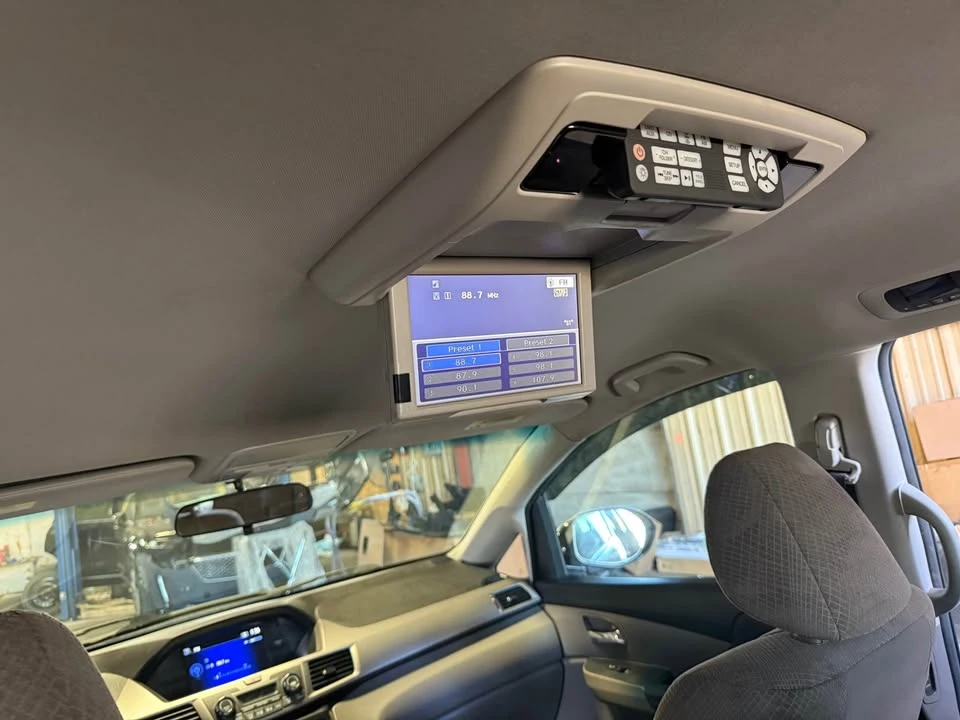 2016 Honda Odyssey - Image 16 of 17