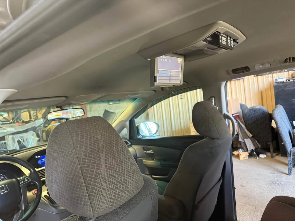 2016 Honda Odyssey - Image 15 of 17