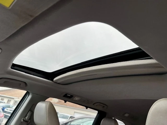 2016 Honda Odyssey - Image 9 of 16