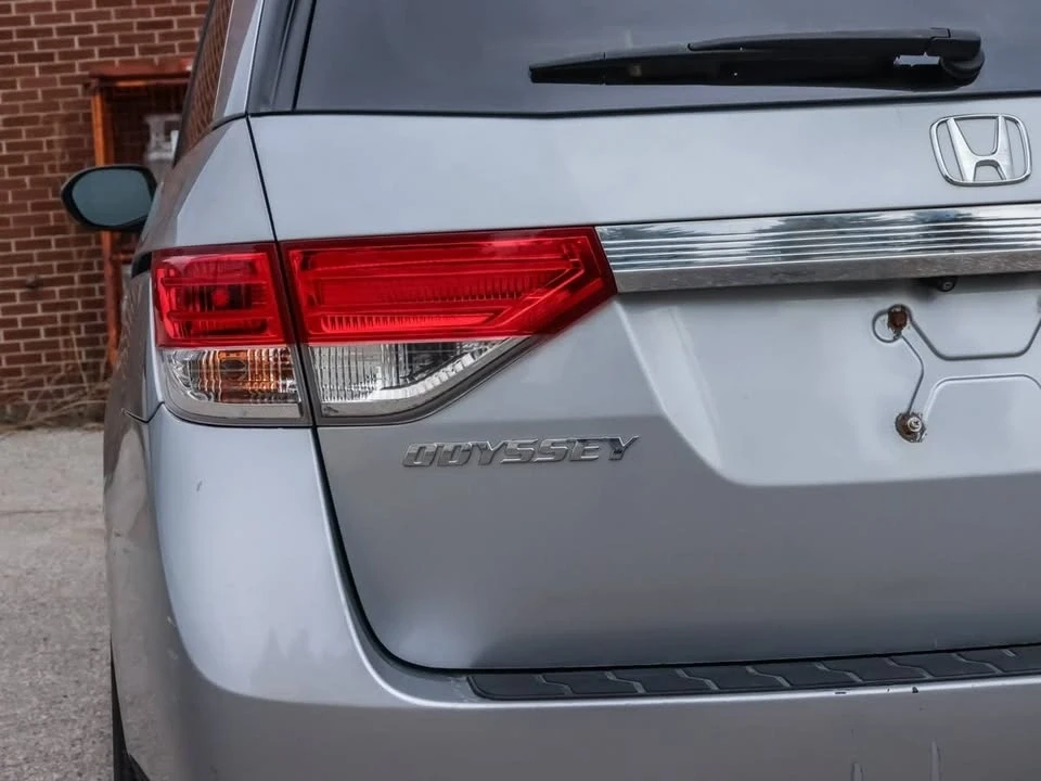 2016 Honda Odyssey - Image 11 of 20