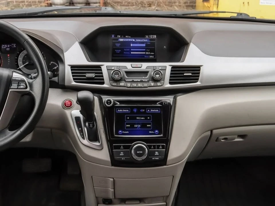 2016 Honda Odyssey - Image 18 of 20
