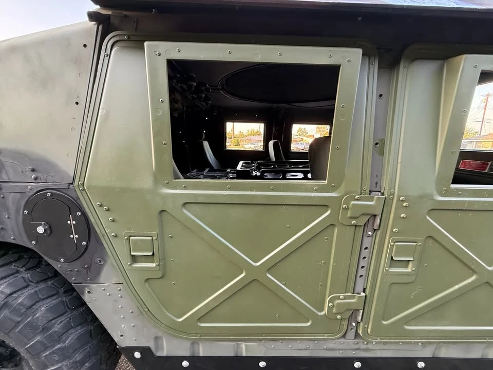 2016 Hummer HMMWV - Image 8 of 20