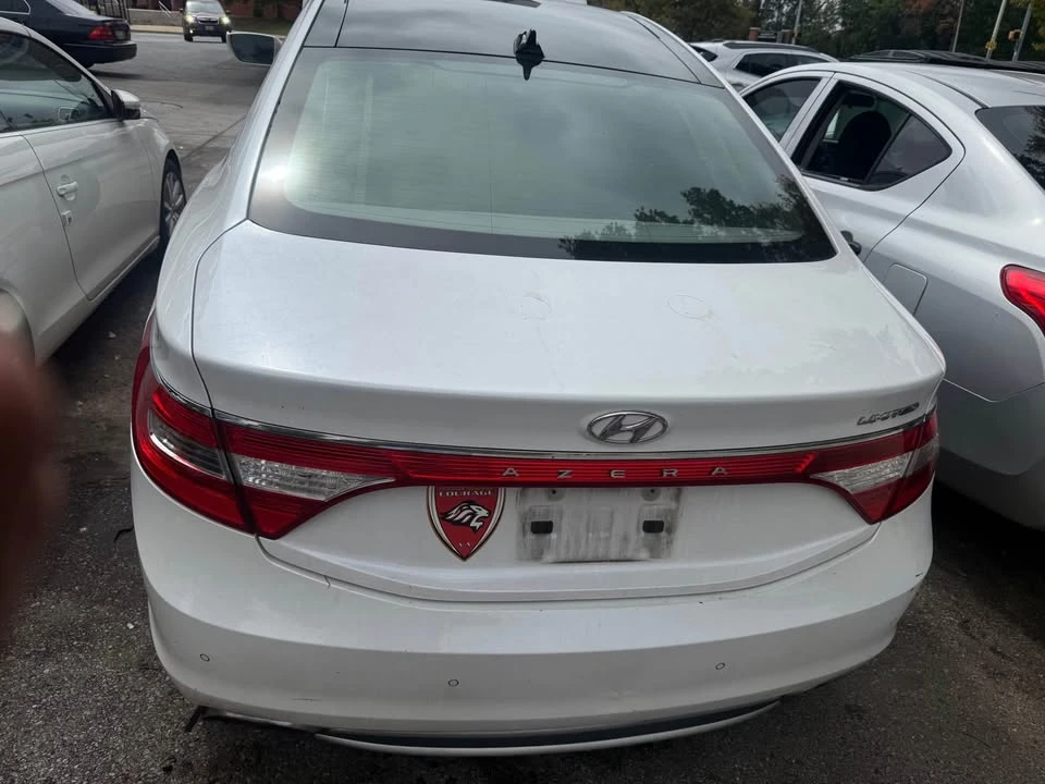 2016 Hyundai Azera - Image 3 of 5