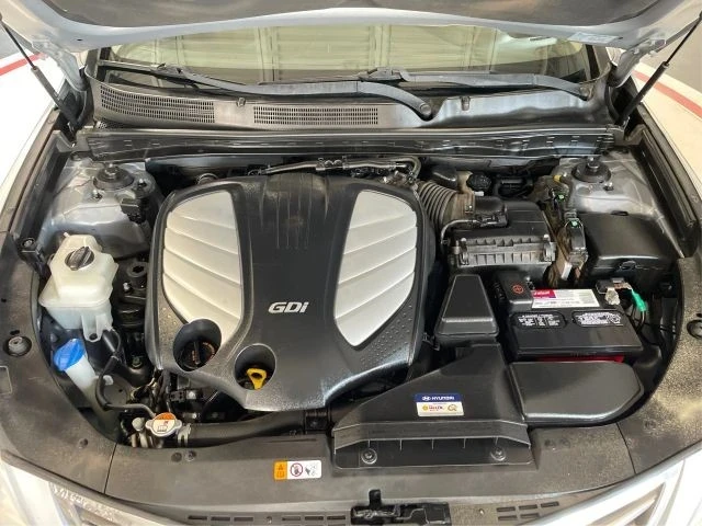 2016 Hyundai Azera - Image 11 of 12