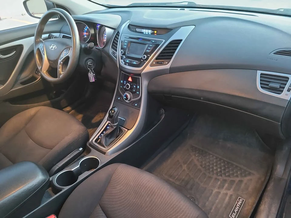 2016 Hyundai Elantra - Image 7 of 18