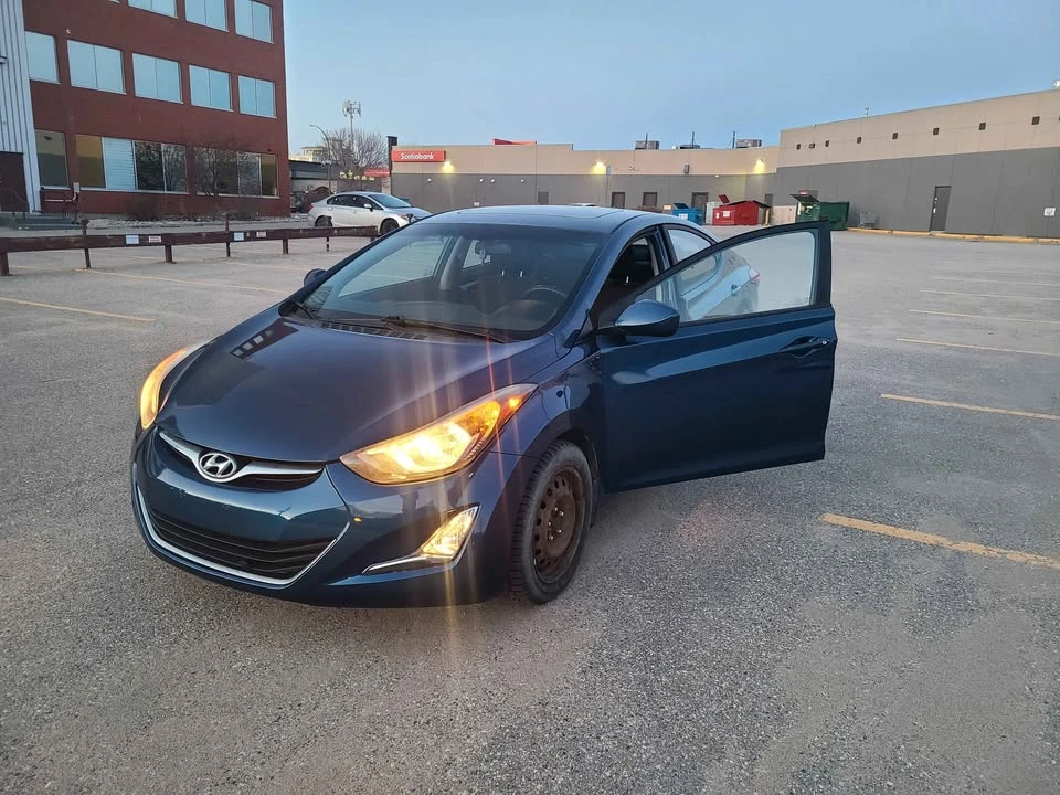 2016 Hyundai Elantra - Image 2 of 18
