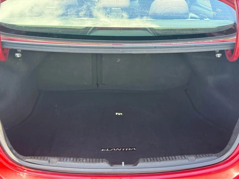 2016 Hyundai Elantra - Image 8 of 10