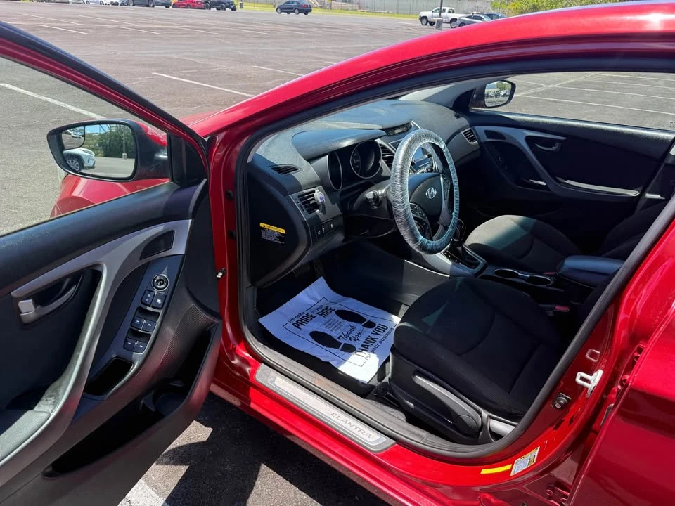 2016 Hyundai Elantra - Image 5 of 10