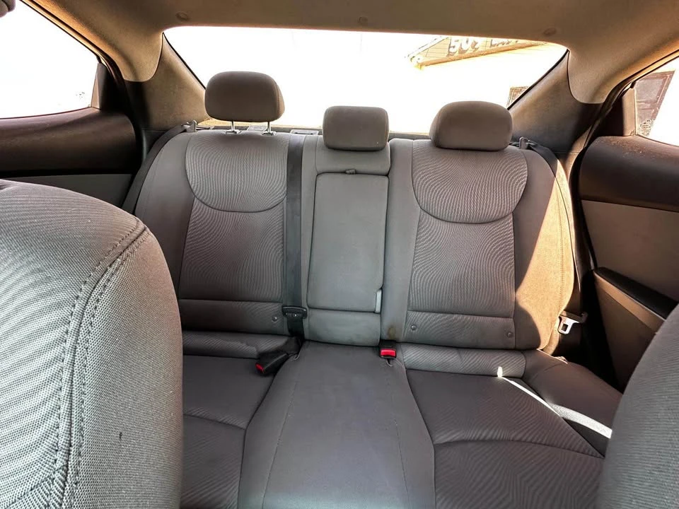 2016 Hyundai Elantra - Image 6 of 8