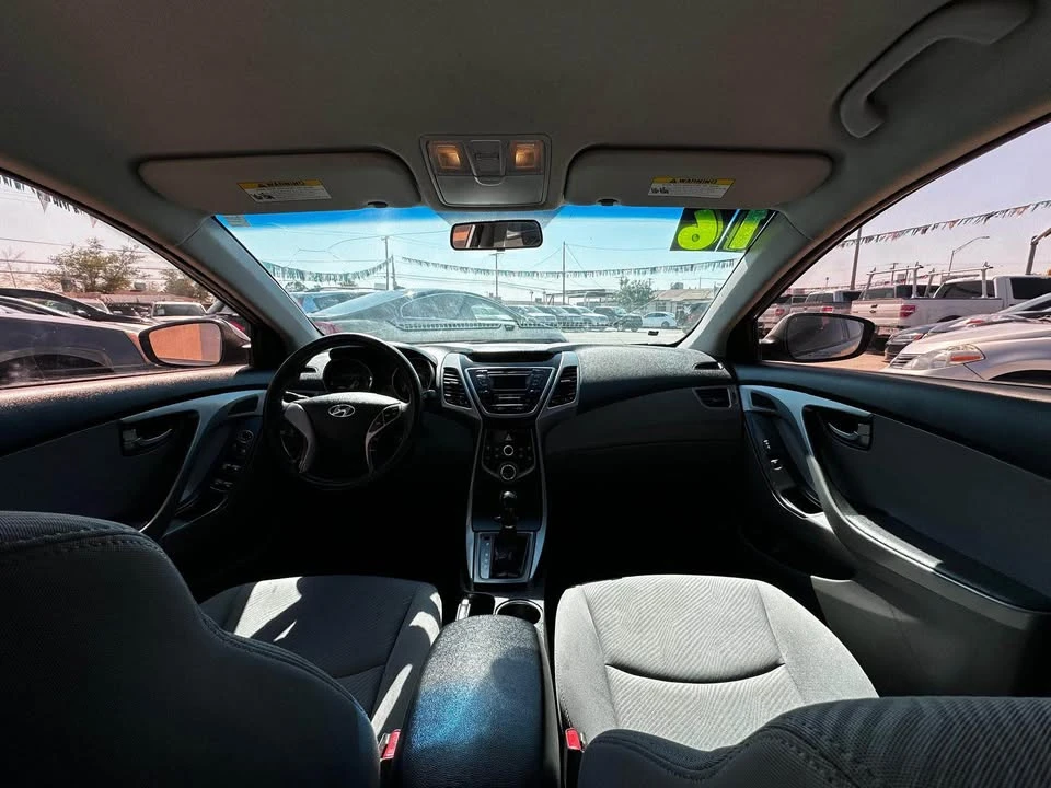 2016 Hyundai Elantra - Image 5 of 8
