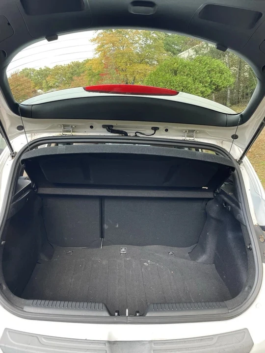 2016 Hyundai Elantra - Image 6 of 16