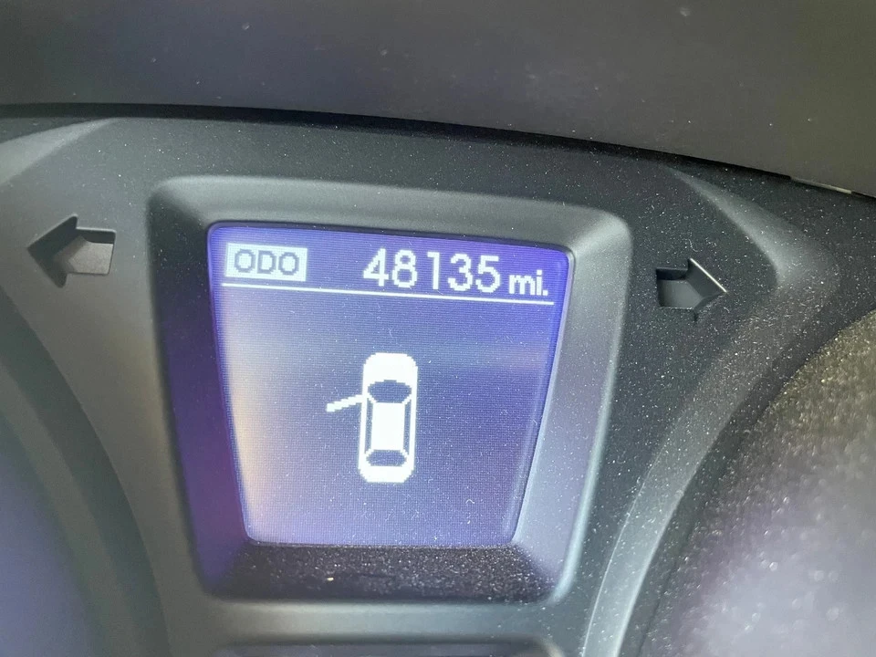 2016 Hyundai Elantra - Image 14 of 16