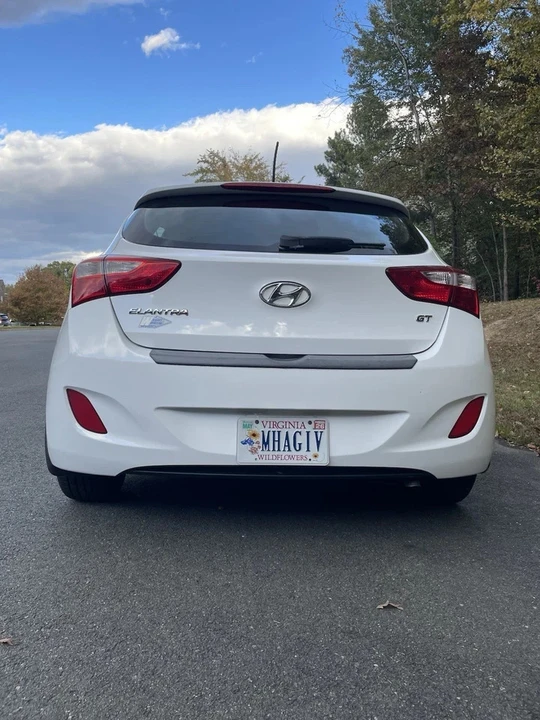2016 Hyundai Elantra - Image 2 of 16