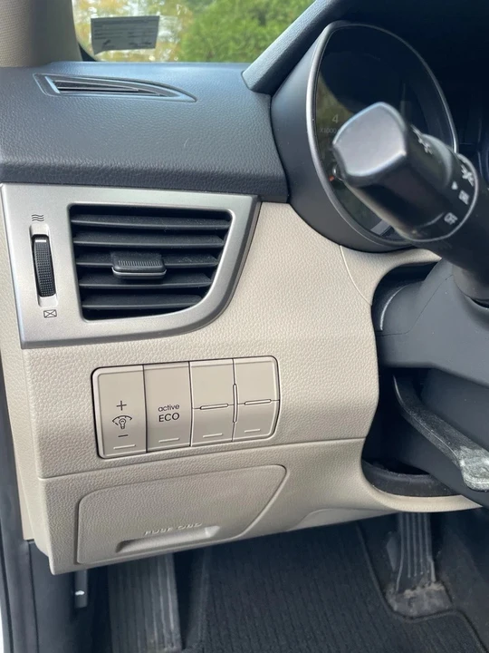 2016 Hyundai Elantra - Image 16 of 16